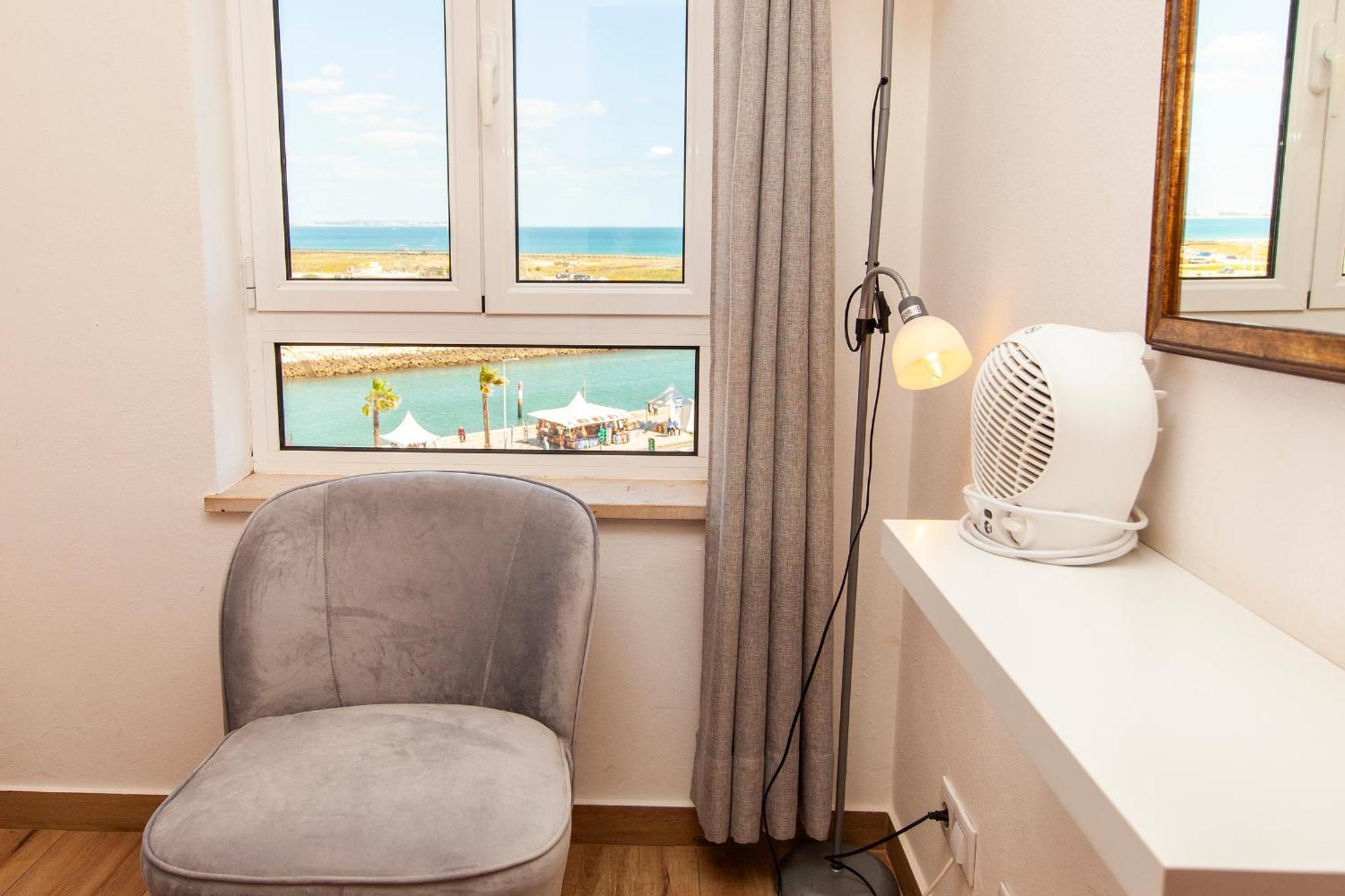 A38 - Rising Sun Top-Floor Flat Лагос Екстериор снимка
