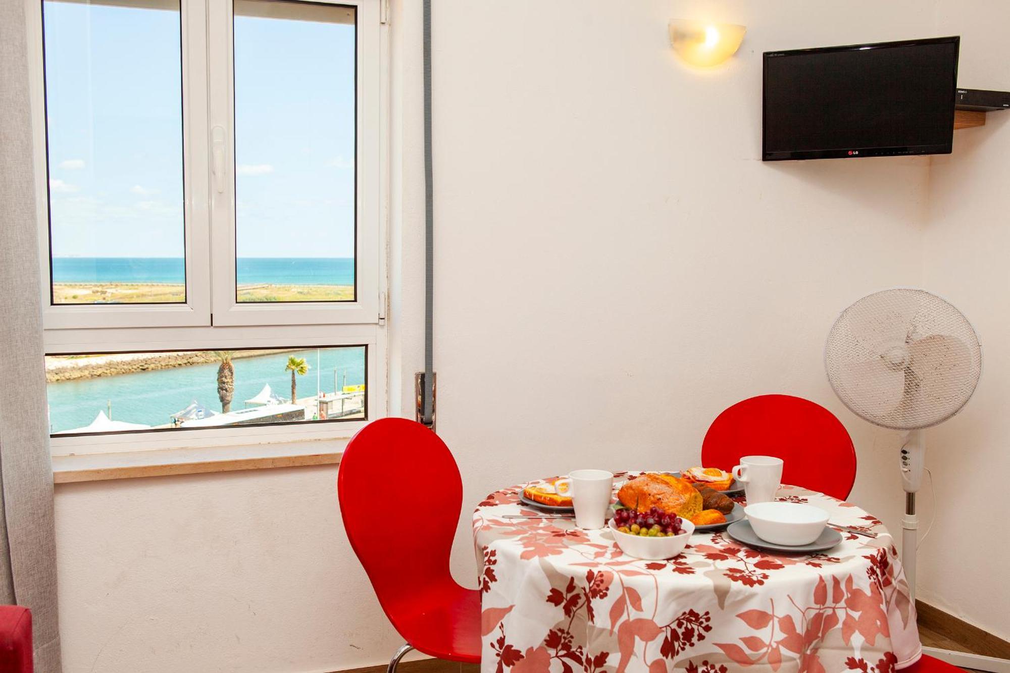 A38 - Rising Sun Top-Floor Flat Лагос Екстериор снимка