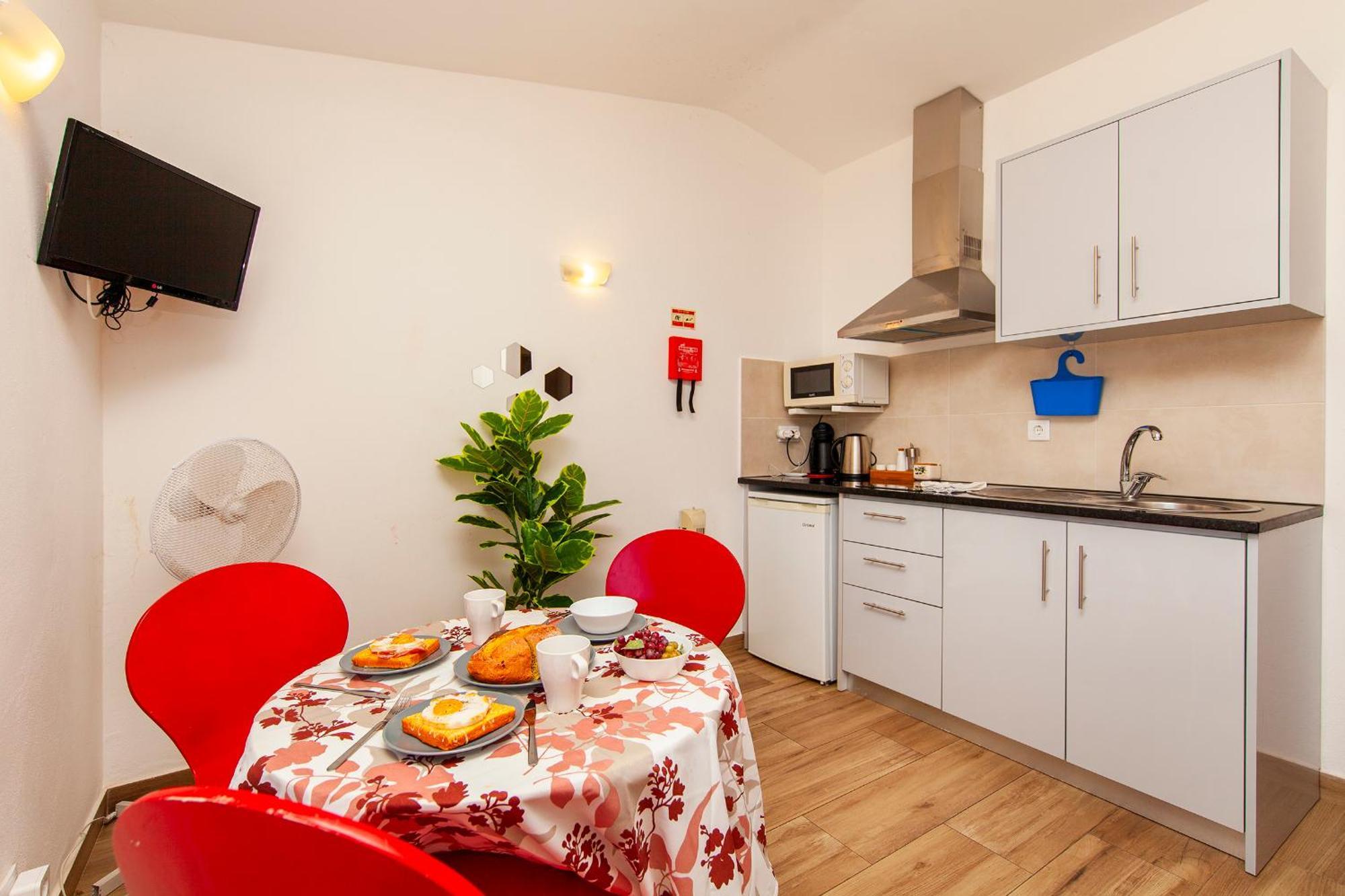 A38 - Rising Sun Top-Floor Flat Лагос Екстериор снимка