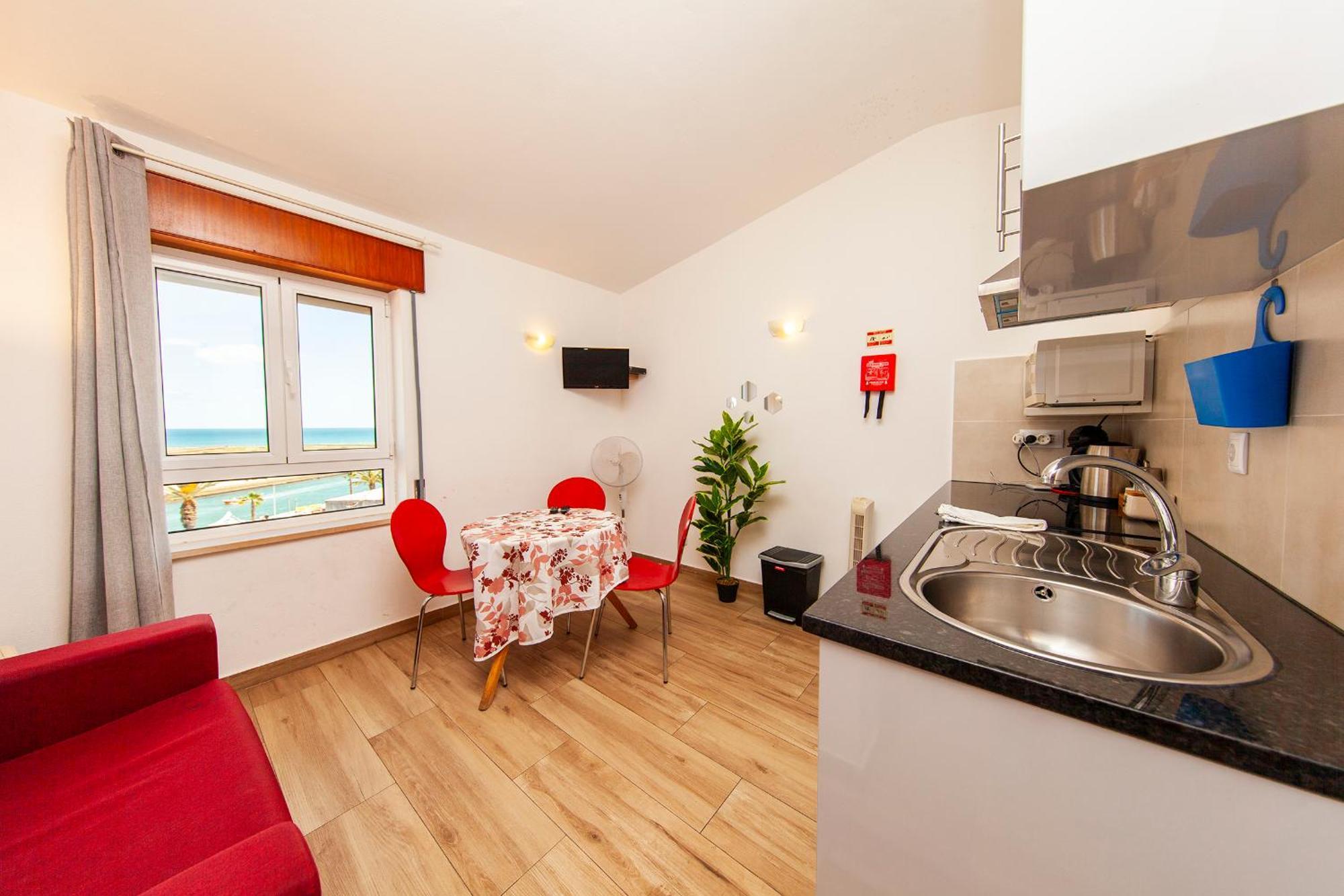 A38 - Rising Sun Top-Floor Flat Лагос Екстериор снимка