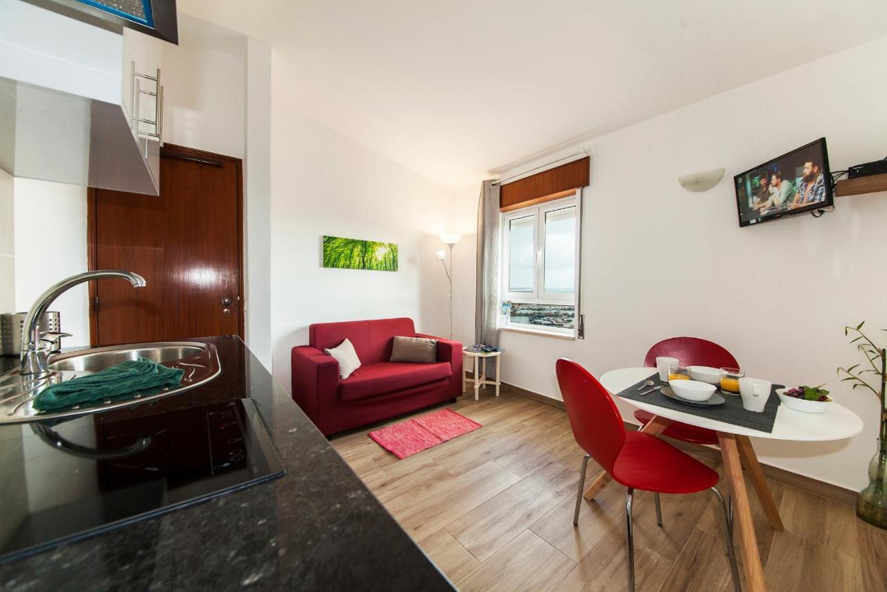 A38 - Rising Sun Top-Floor Flat Лагос Екстериор снимка