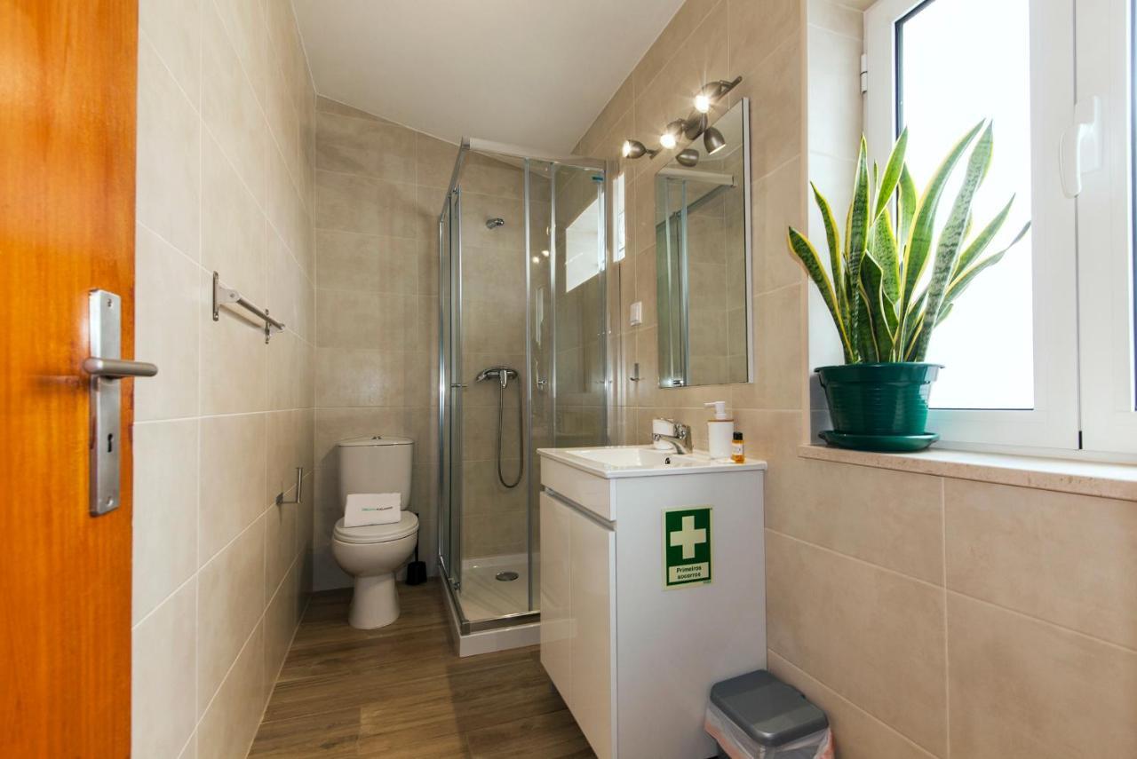 A38 - Rising Sun Top-Floor Flat Лагос Екстериор снимка